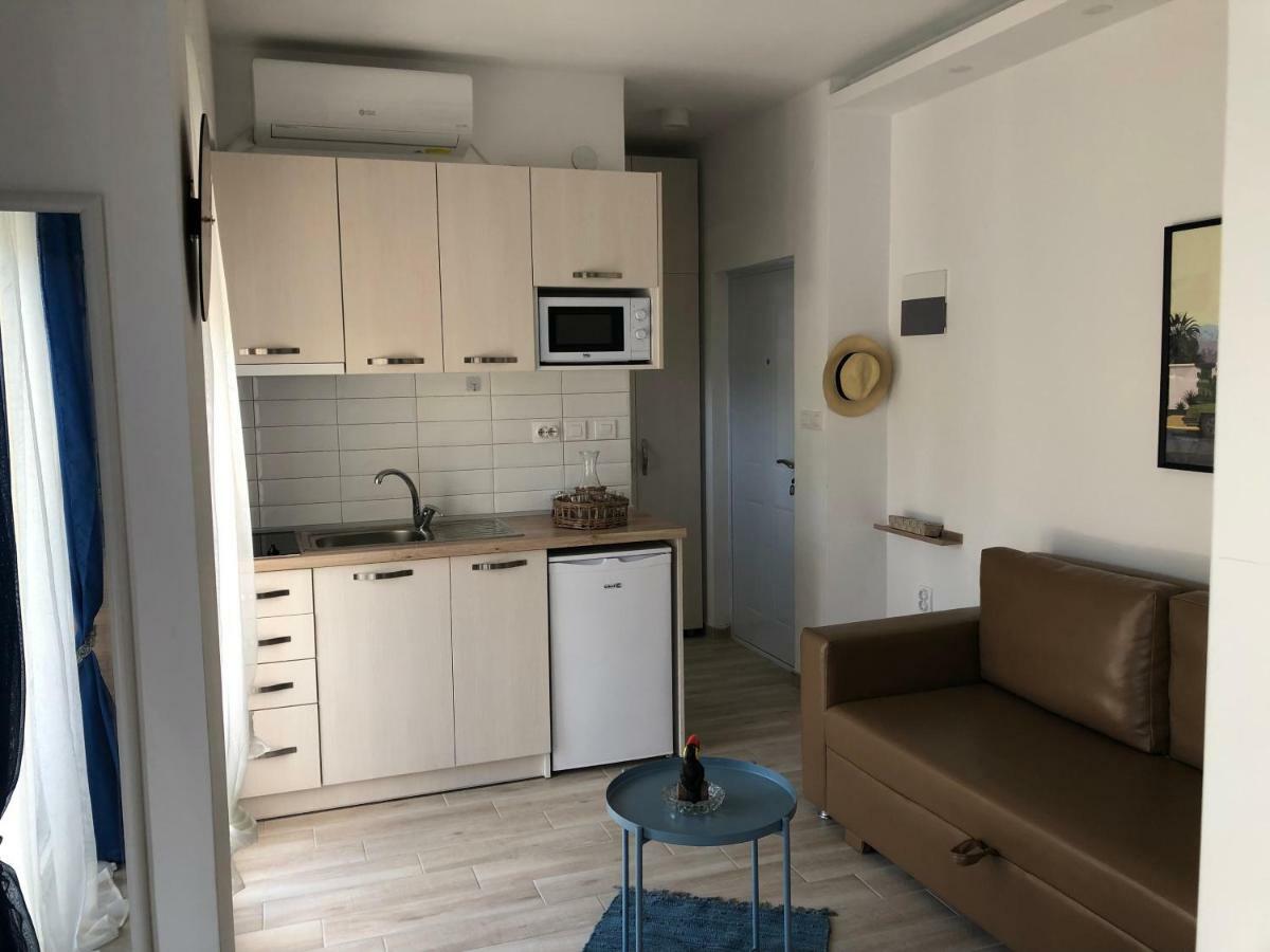 Mago Apartments Nea Kallikrateia Экстерьер фото